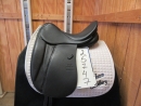 Stubben Maestoso deLuxe Used Dressage Saddle 17" M