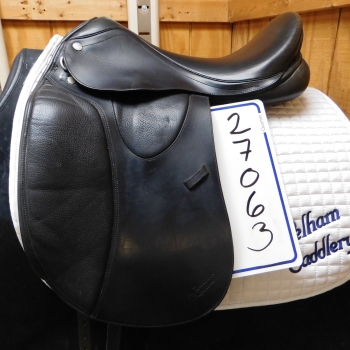 Pelham Saddlery: M Toulouse Diana Genesis Used Dressage Saddle 17
