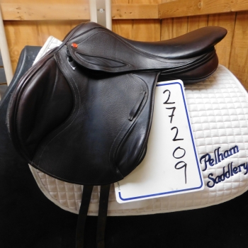 Pelham Saddlery: Albion Kontact Lite Monoflap Used Close Pelham Saddlery: Albion Kontact Lite Monoflap Used Close